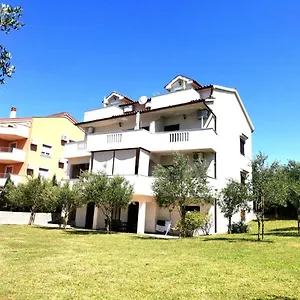 Ana Appartamento Medolino